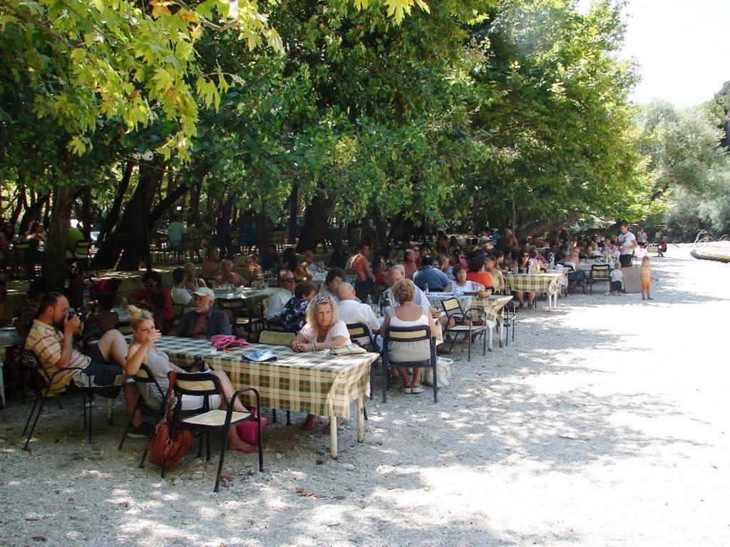 Piges Hotel Glyki Exterior foto